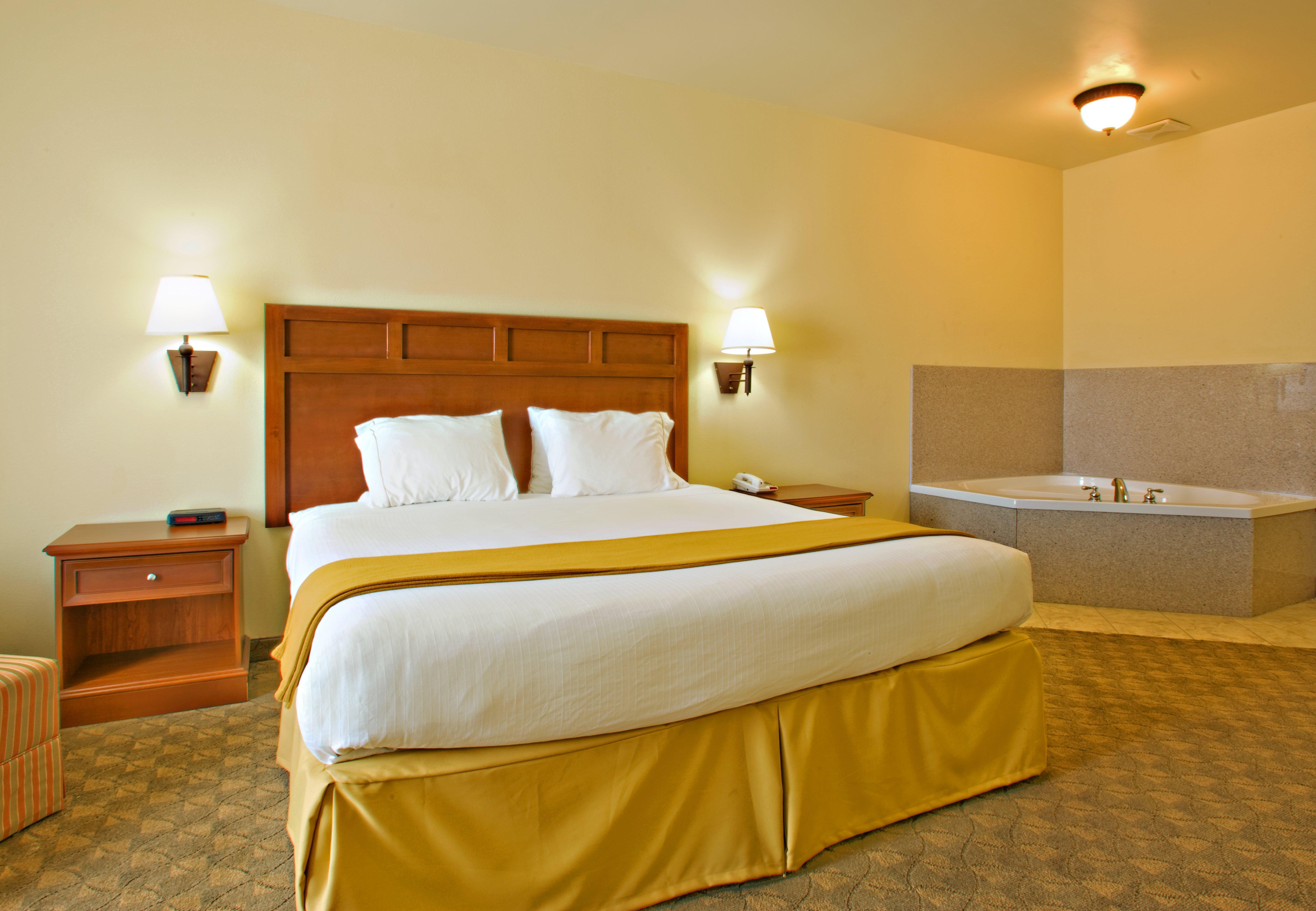 Holiday Inn Express Hotel & Suites Levelland By Ihg Exterior photo